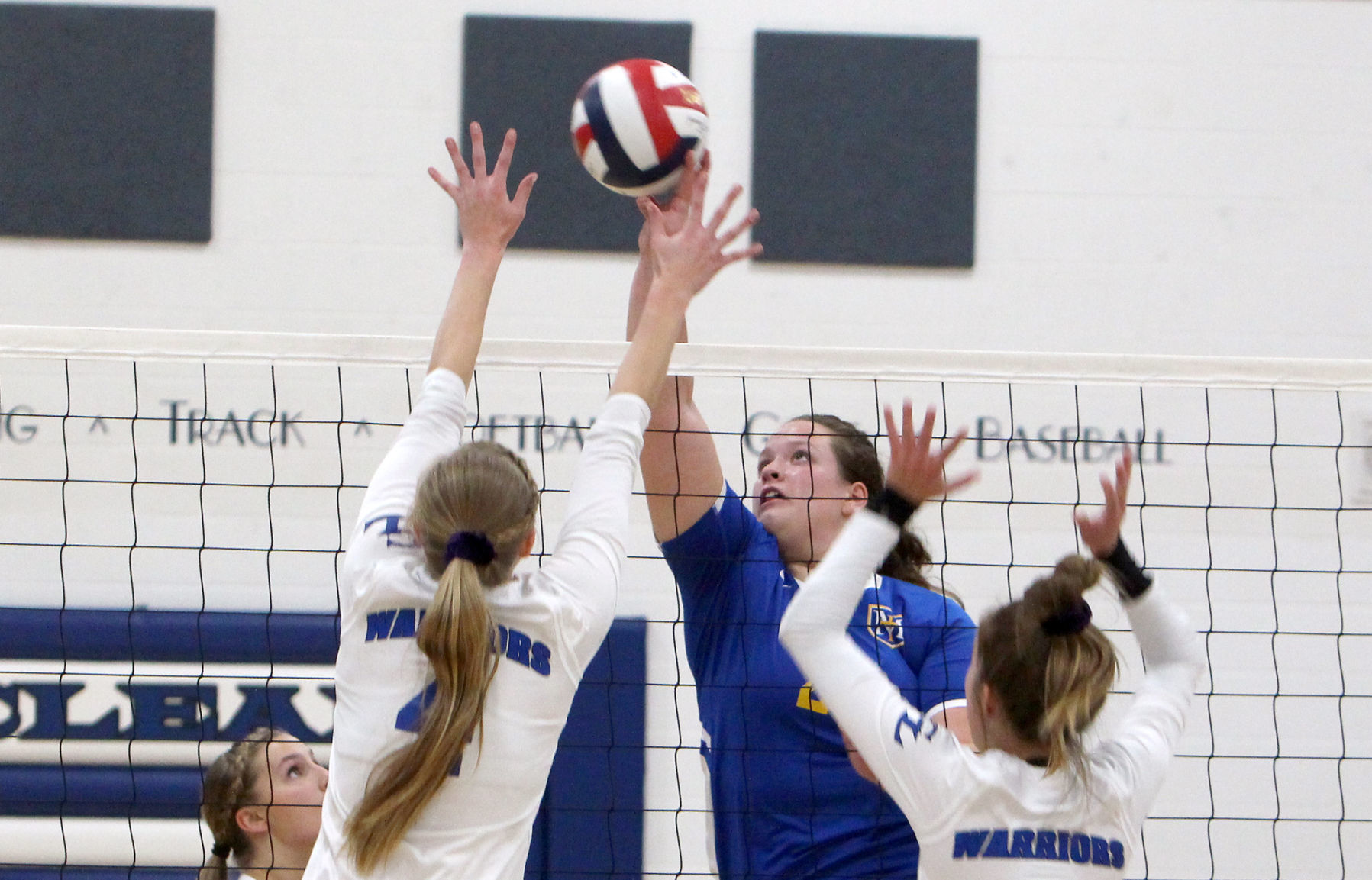 McDonell volleyball at Clear Lake 10-31-19